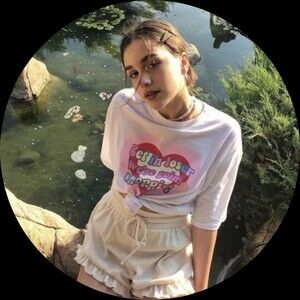 Meet your Posher, Lily